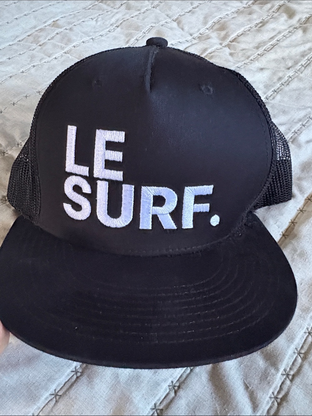 LE SURF. Black Trucker Hat